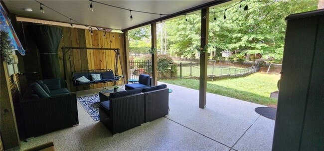 Building Photo - 5583 Julian Pl