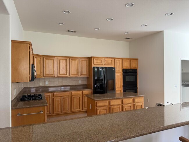 Building Photo - 78631 Yellen Dr