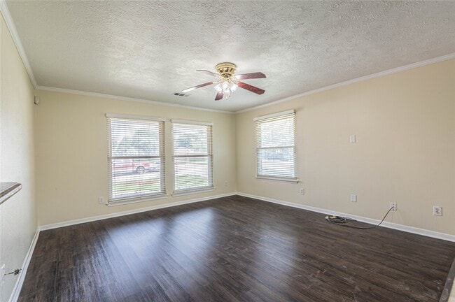 Building Photo - 6630 Bluebottle Ln