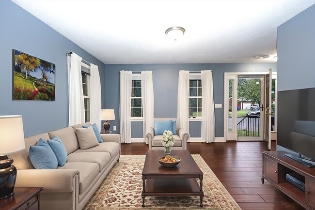Primary Photo - 55 Glenrose Ave