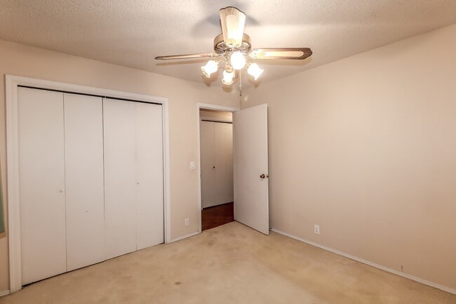 Building Photo - 3 Cortez Ln