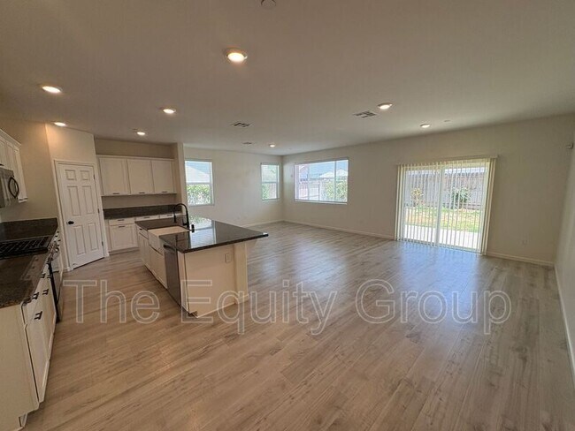 Building Photo - 2240 S Lebec St