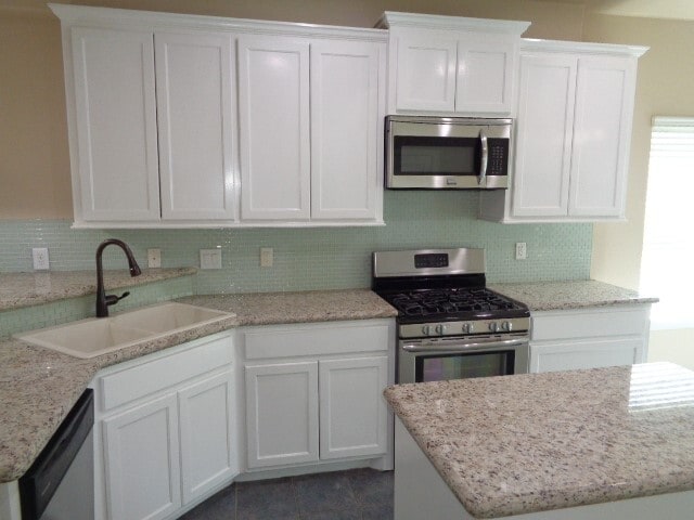 Building Photo - 106 Hillandale Ct