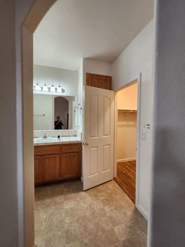 Building Photo - Beautiful Yuba City home located in a cul-de-sac