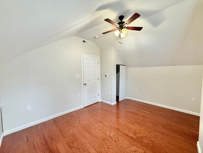 Building Photo - **OFFERING WAIVED APPLICATION FEES & $200 ...