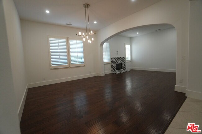 Building Photo - 20451 Via Sansovino