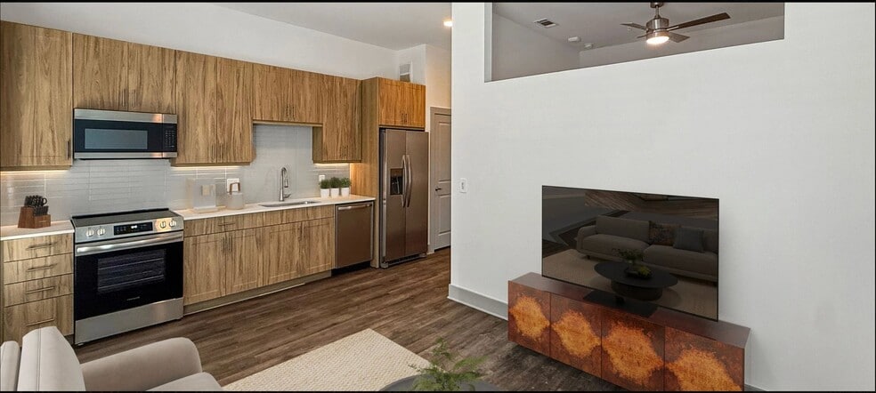 Building Photo - 4550 Windhaven Pkwy