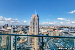 Building Photo - 610 E Market St