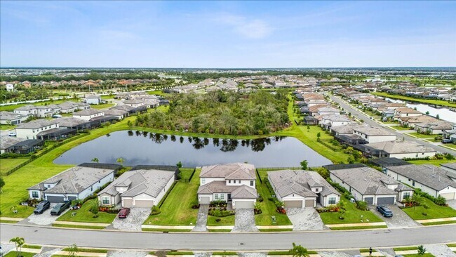 Building Photo - 4873 Seafoam Trl