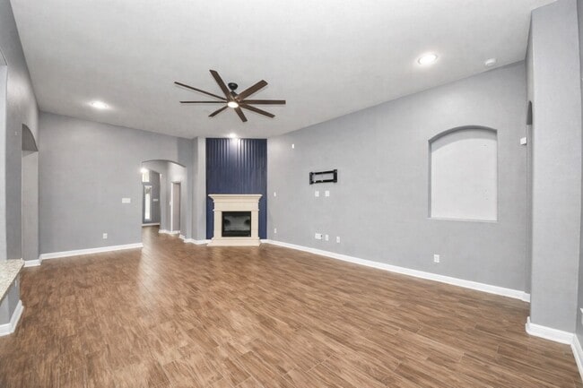 Building Photo - 24523 Eucalyptus Way