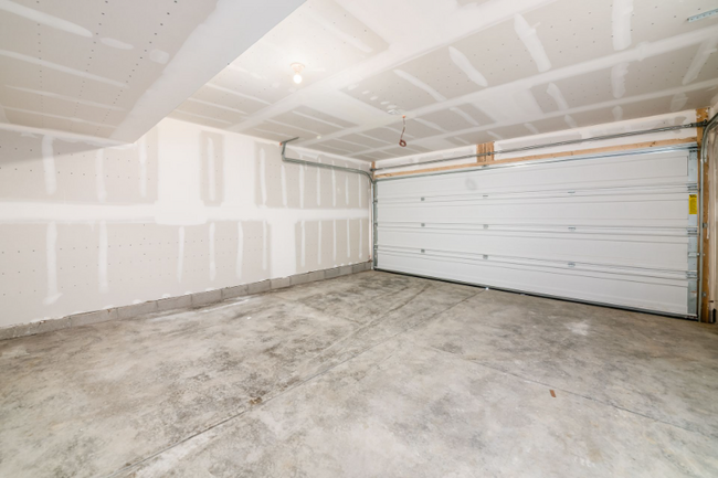 Building Photo - 132 Weeping Willow Dr