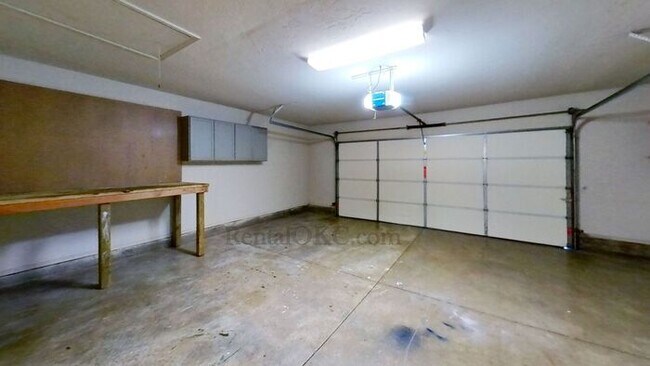 Building Photo - Rock Creek beauty