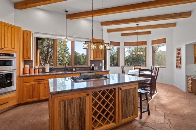 Building Photo - Breathtaking Luxury Home Basking in Sedona...