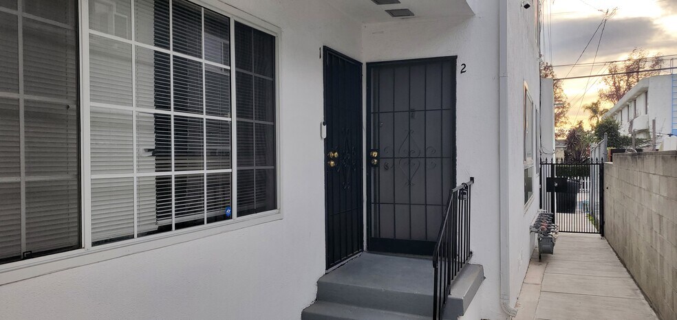 Front - 1938 19th St
