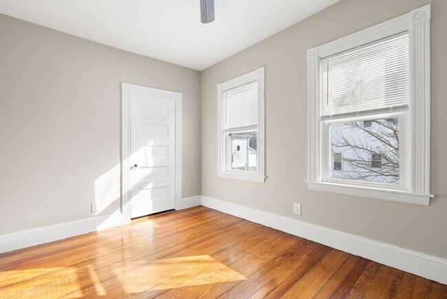 Building Photo - 3 Lawry St