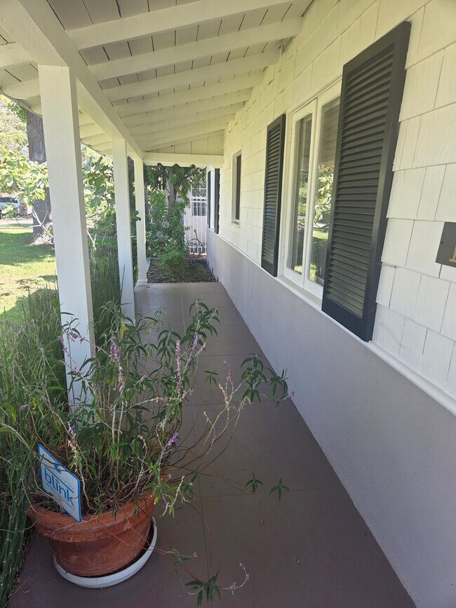 Building Photo - 1501 Edris Dr
