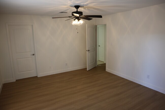 Building Photo - 7501 E Hubbell St