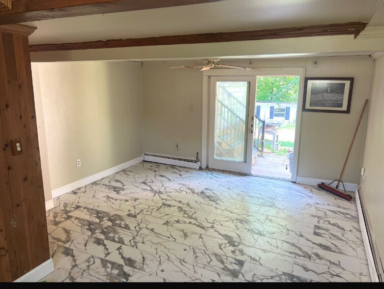 Building Photo - 15012 Cordell Ave