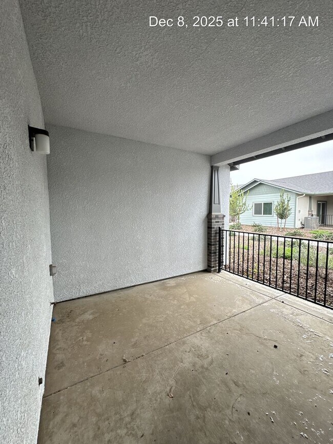 Building Photo - 4319