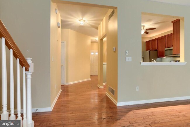 Building Photo - 1959 Deer Run Dr