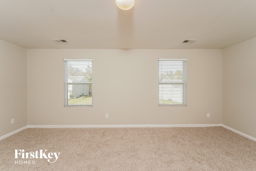 Building Photo - 4668 Deer Foot Path