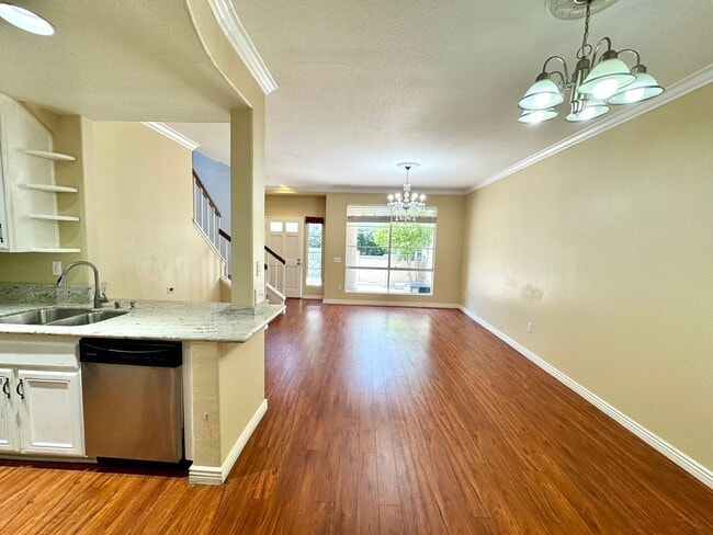 Building Photo - Beautiful 2 Story, 2 Bedroom plus Large Lo...