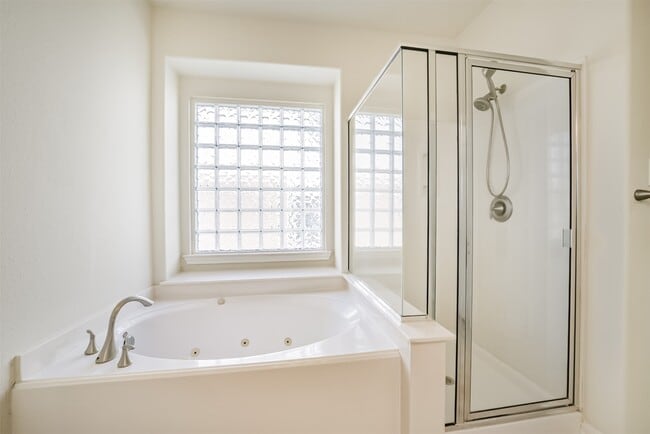 Building Photo - 25211 Whistling Pines Ct