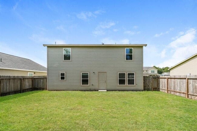 Building Photo - 15763 Del Norte Dr