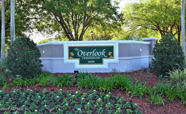 Building Photo - 10550 Baymeadows Rd