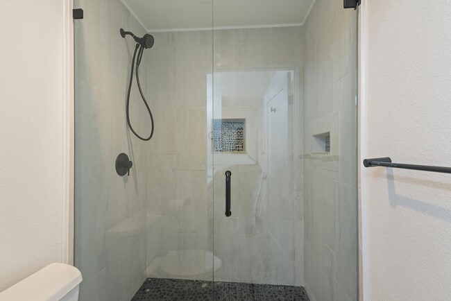 Building Photo - Light-Filled 2BR/2.5BA Townhouse with Private Patio & 2-Car Garage Near UCSD & UTC