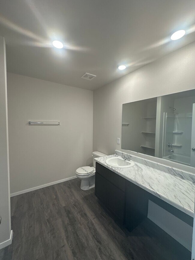 Building Photo - Pre-Leasing Now! Charming Three Bed | Two Bath Home in Broken Arrow