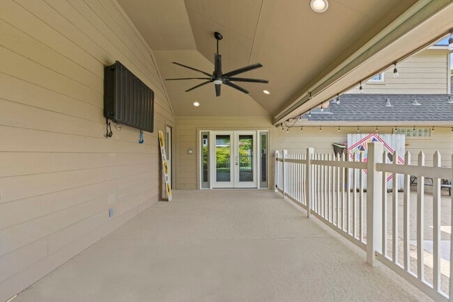 Building Photo - 8318 Everleaf Dr