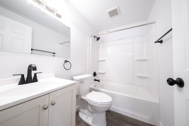 Building Photo - 634 McIntosh Ct