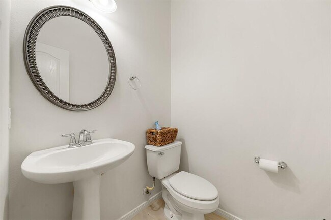 Building Photo - 2107 Pearl Bay Ct