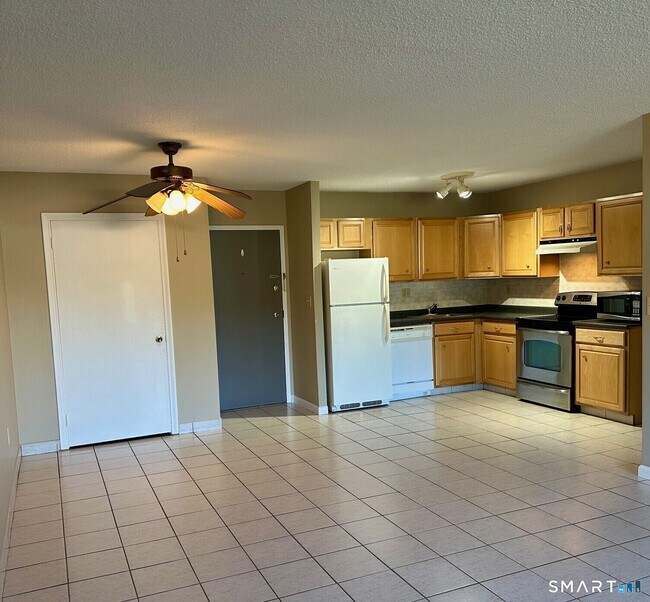 Building Photo - 1119 Harbor View Dr