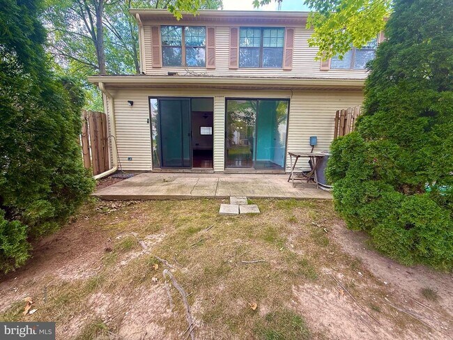 Building Photo - 9 Latta Ct