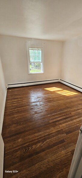 Building Photo - 3220 Albemarle Ave