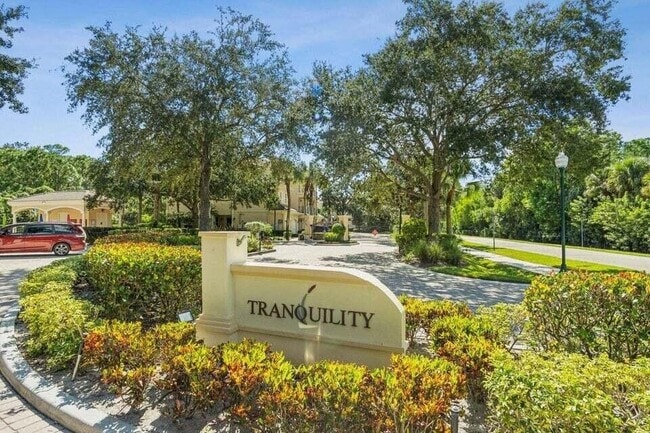 Primary Photo - 12755 SE Old Cypress Dr