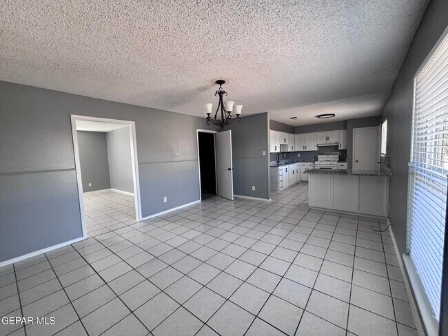 Building Photo - 11137 Pink Coral Dr