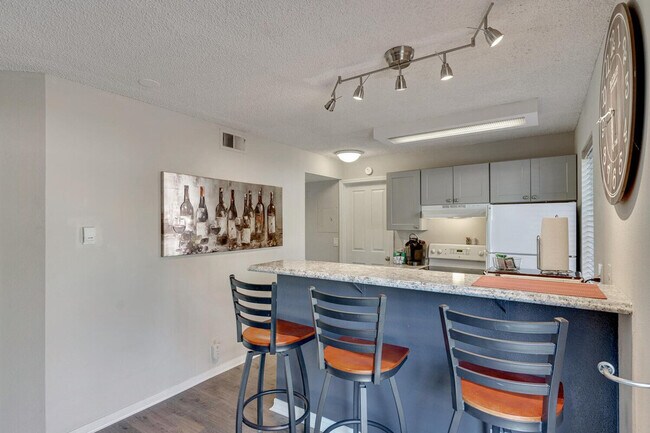 Building Photo - 6380 S Boston St