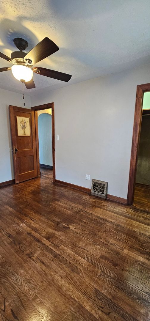Building Photo - 4 Bedroom House for rent