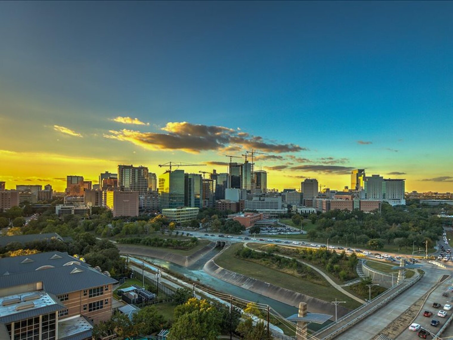 Building Photo - 2121 Holcombe Blvd