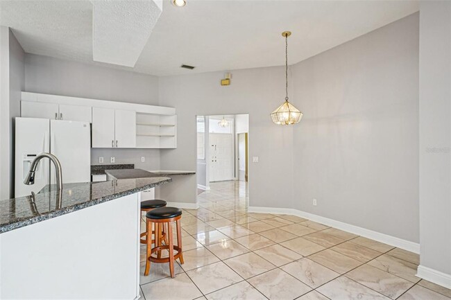 Building Photo - 918 Academy Dr