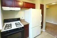 Building Photo - 14210 Riverview St