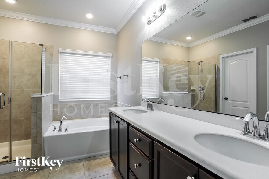 Building Photo - 7142 Claremont Creek Dr