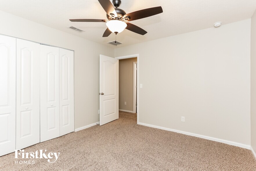 Building Photo - 9023 Kipper Dr