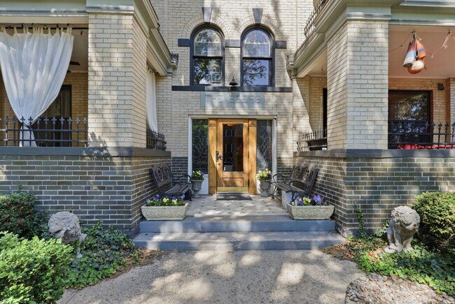 Building Photo - 1261 Pennsylvania St