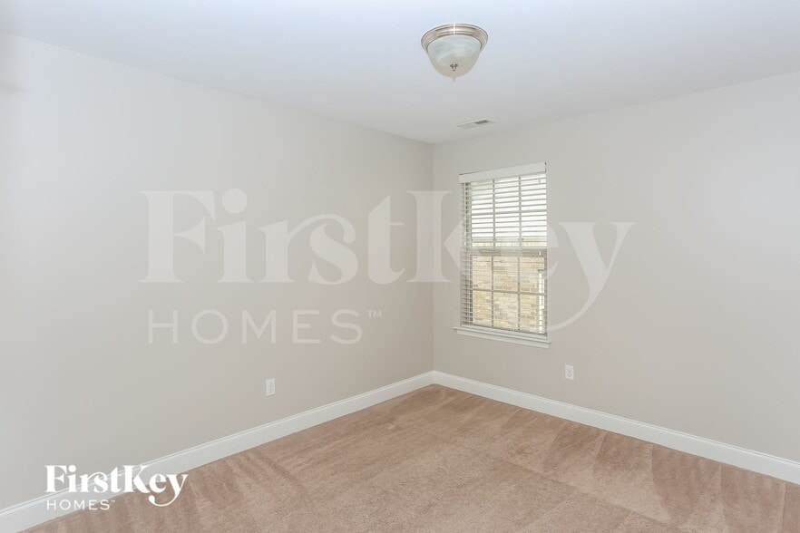 Building Photo - 7203 Ogden Pl