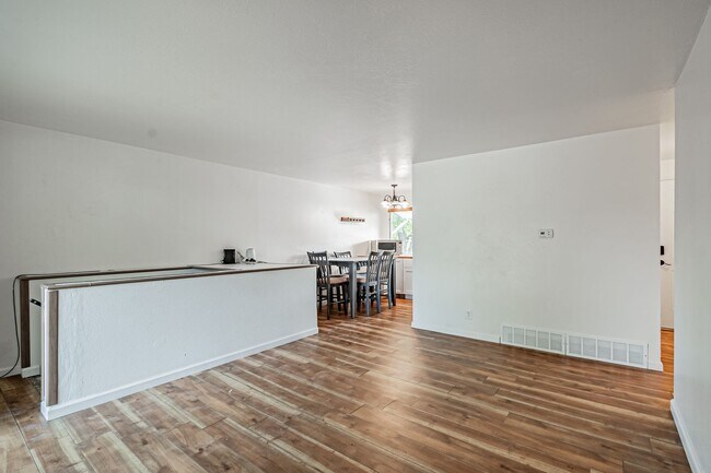 Building Photo - Affordable 4BD, 2BA East Denver Home