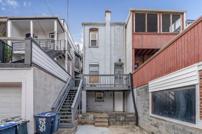 Building Photo - Available Now! Massive, Recently Renovated...
